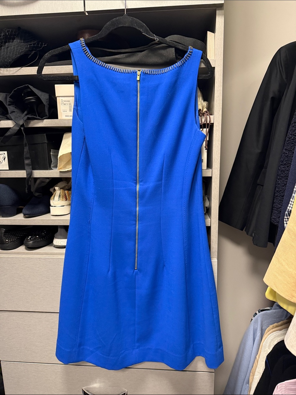Lilly Pulitzer royal blue dress size 8 metal detail at neckline - Picture 4 of 4